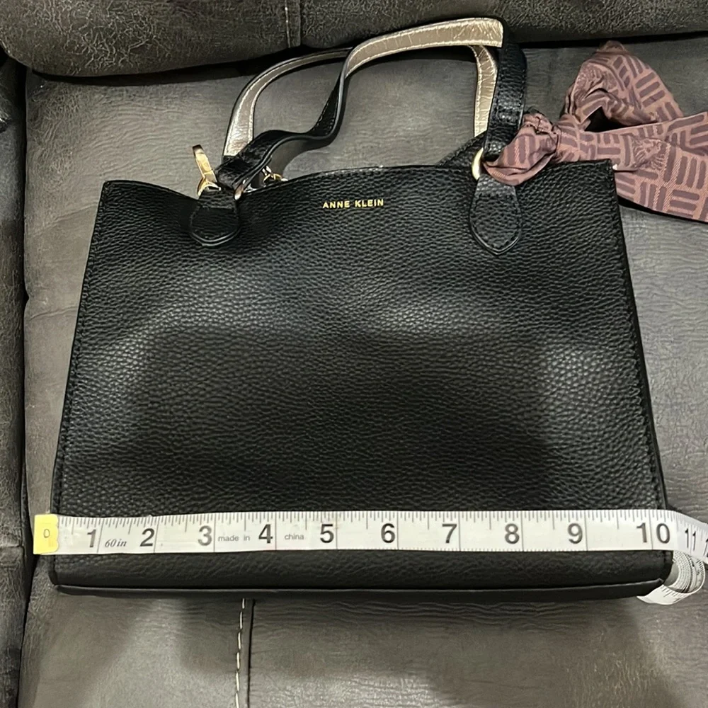 Anne Klein 👜 Black Handbag/ ShoulderCrossbody and Wristlet  2 piece SET!! - Picture 14 of 16